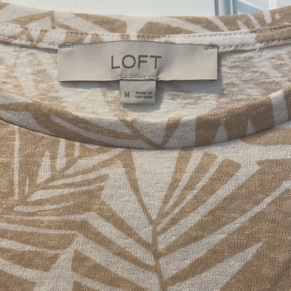 🛍3/$20🛍LOFT petal sleeve tee - Picture 2 of 3
